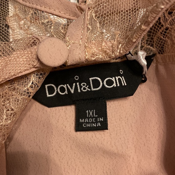 Davi & Dani blush pink ballon sleeve lace detail top New size 1XL - Picture 7 of 10